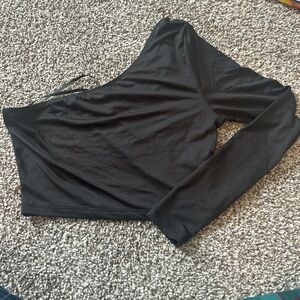 SHEIN Black One-Long Sleeve Crop Top